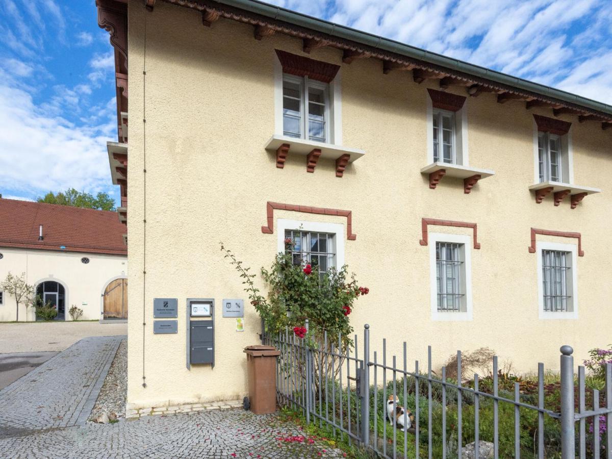 Apartment With Terrace In An Ideal Location Haunsheim 외부 사진
